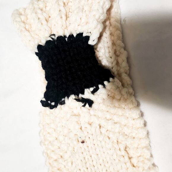 Volcom cream/ivory and black wool blend hand made scarf - Picture 6 of 13